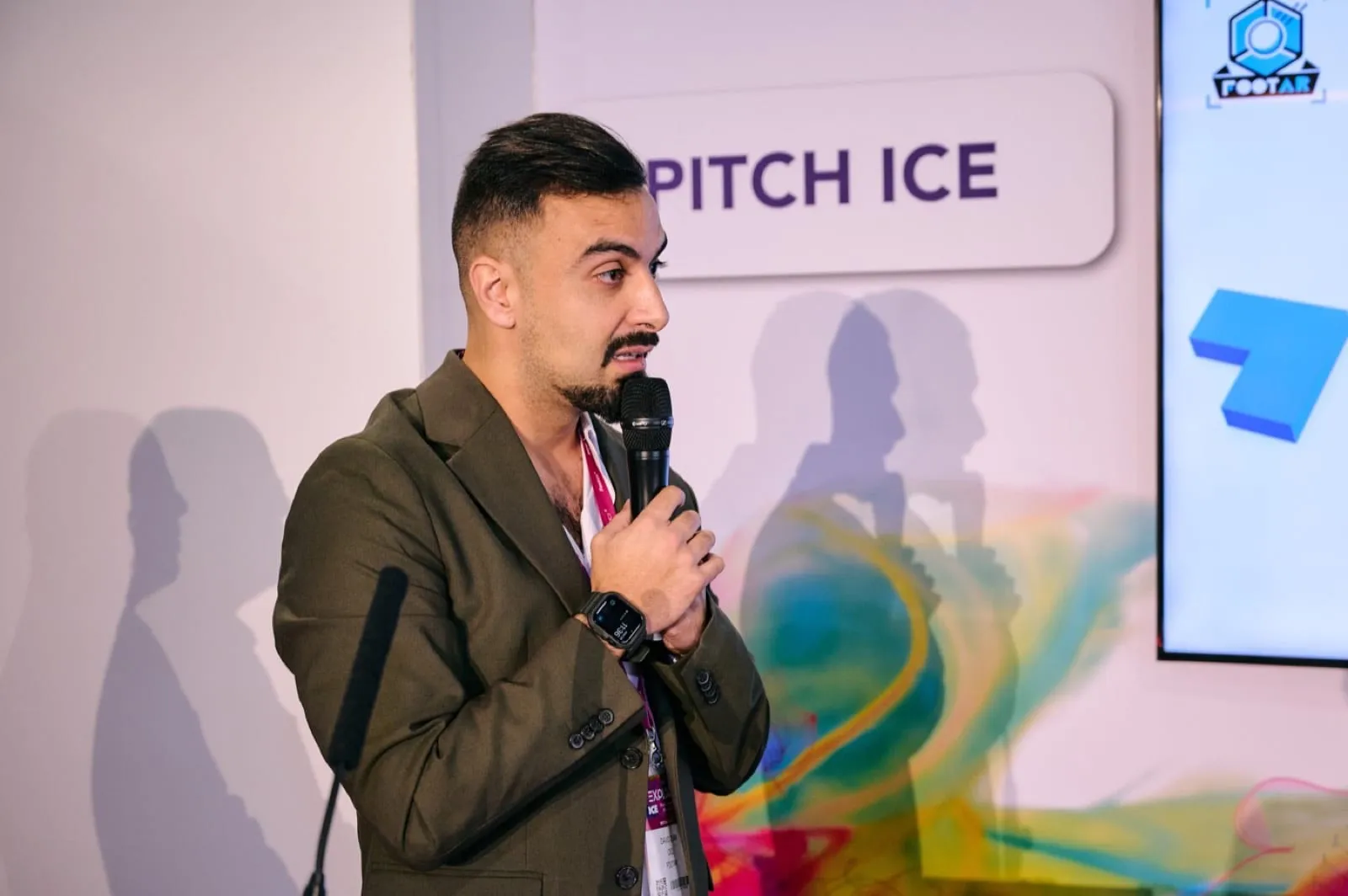 Pitching FootAR at ICE Barcelona